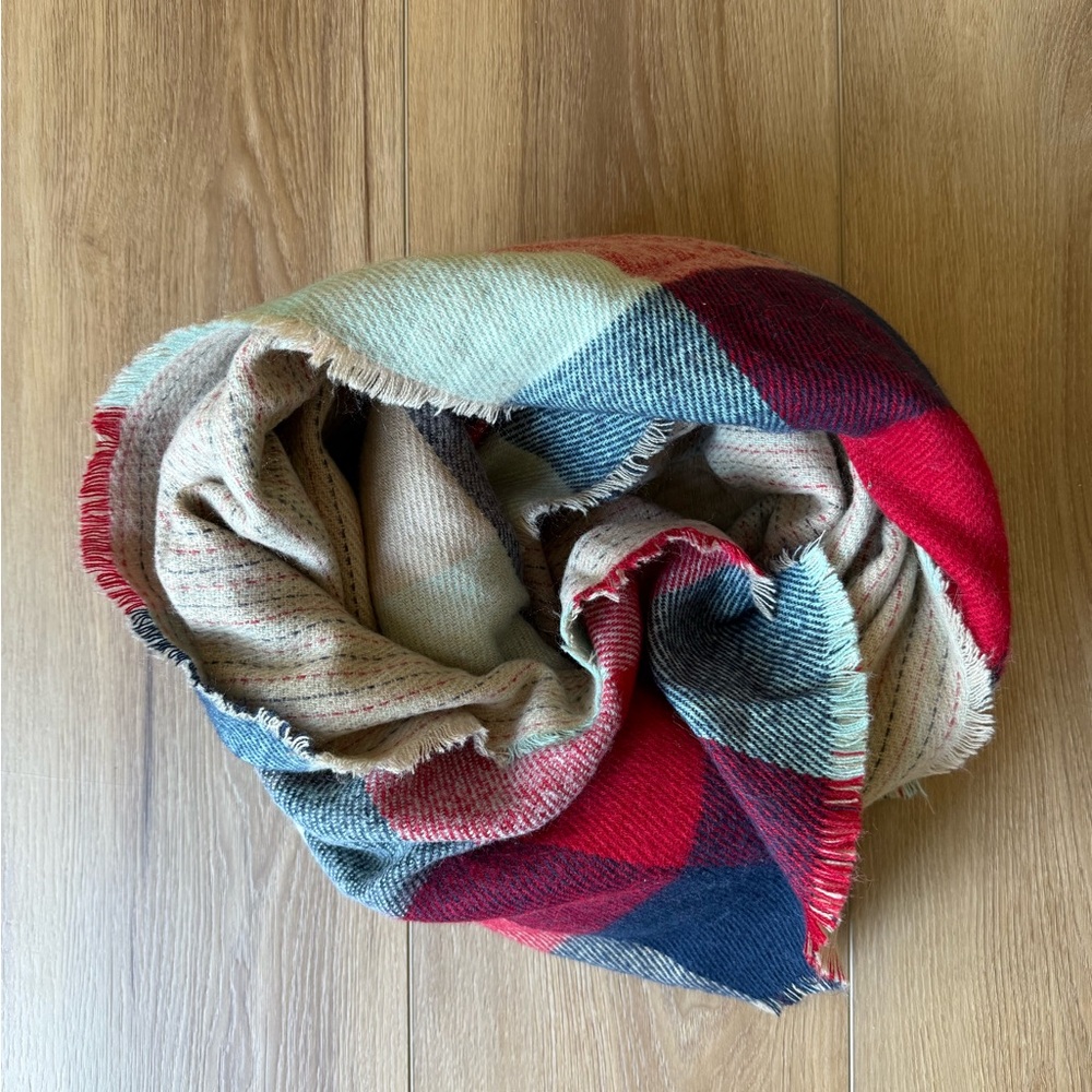 NWOT • ZARA Blanket Scarf - Reversible